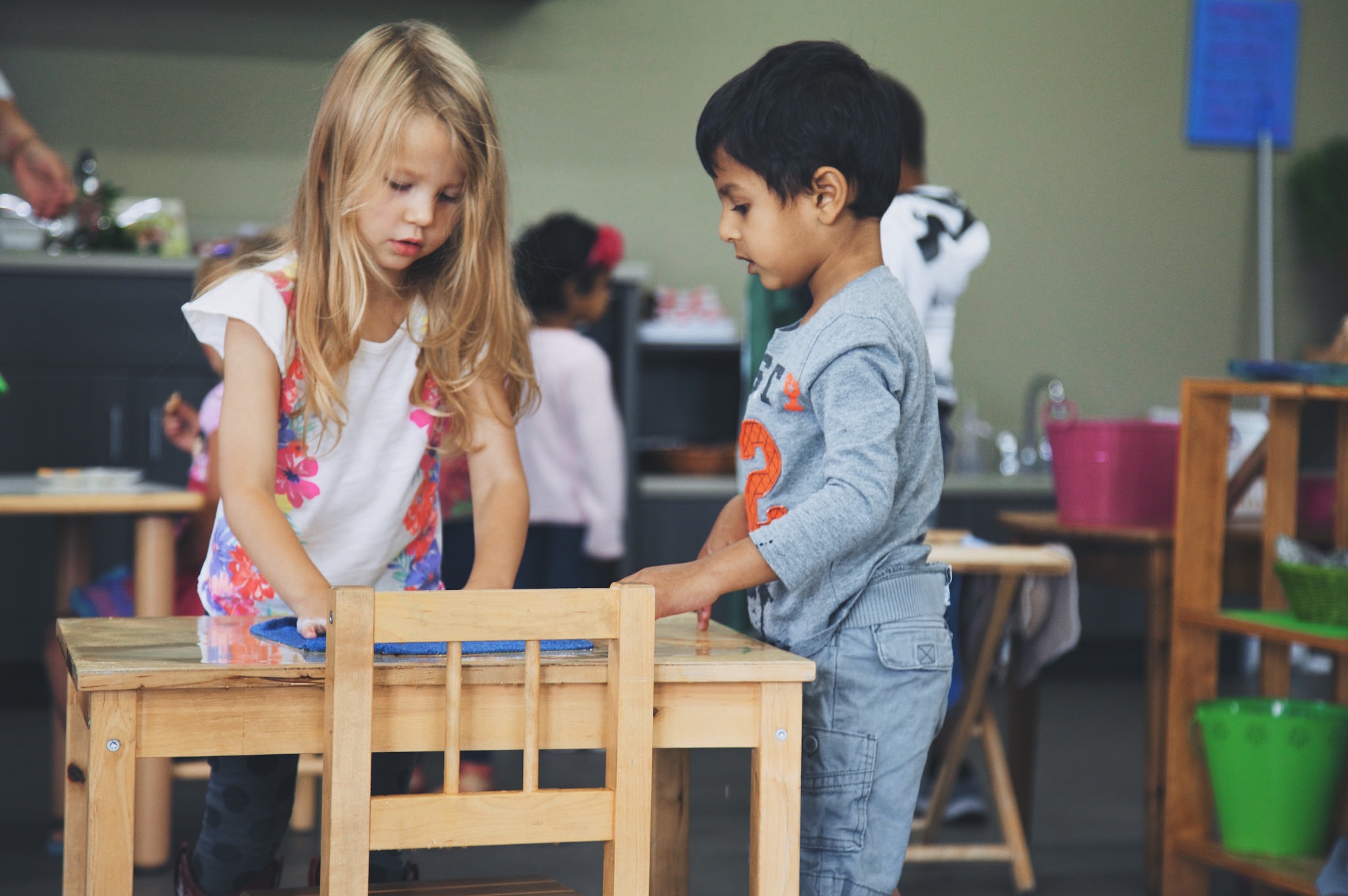 classroom-helpers-baan-dek